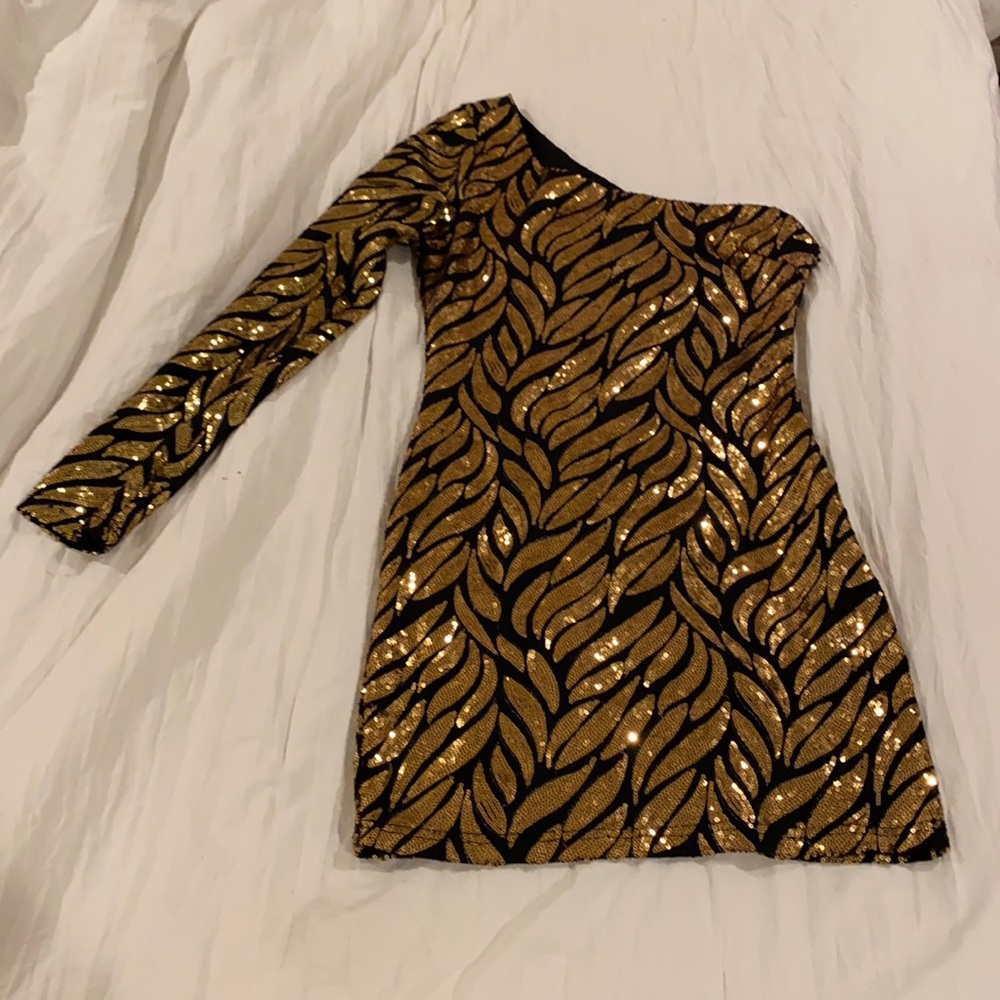 Gold sparkly Vegas dress